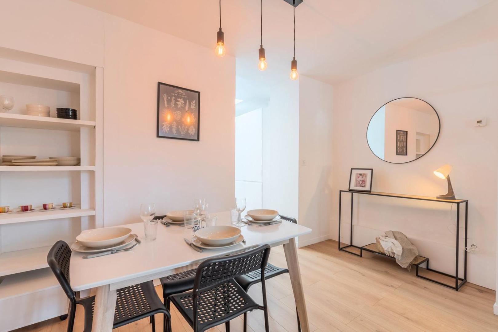 2 Bedroom House W/ Terrace, Near Train Stations & Metro Lille Bagian luar foto