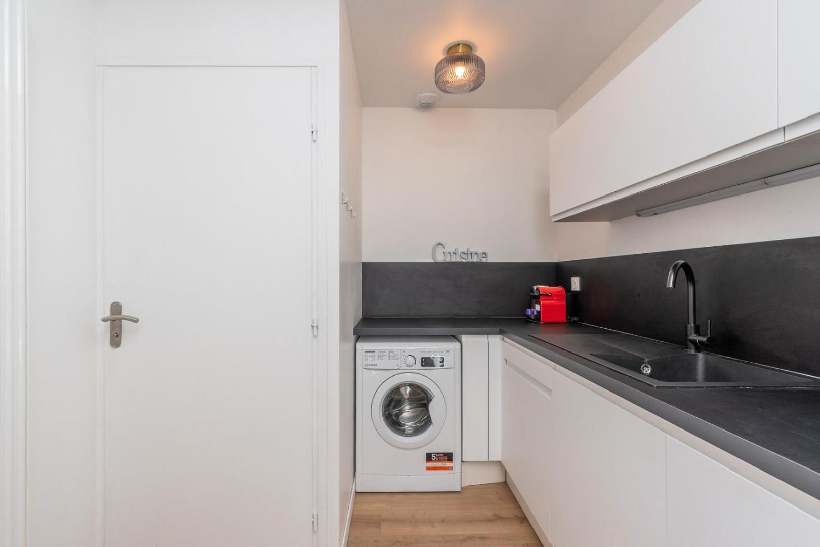 2 Bedroom House W/ Terrace, Near Train Stations & Metro Lille Bagian luar foto