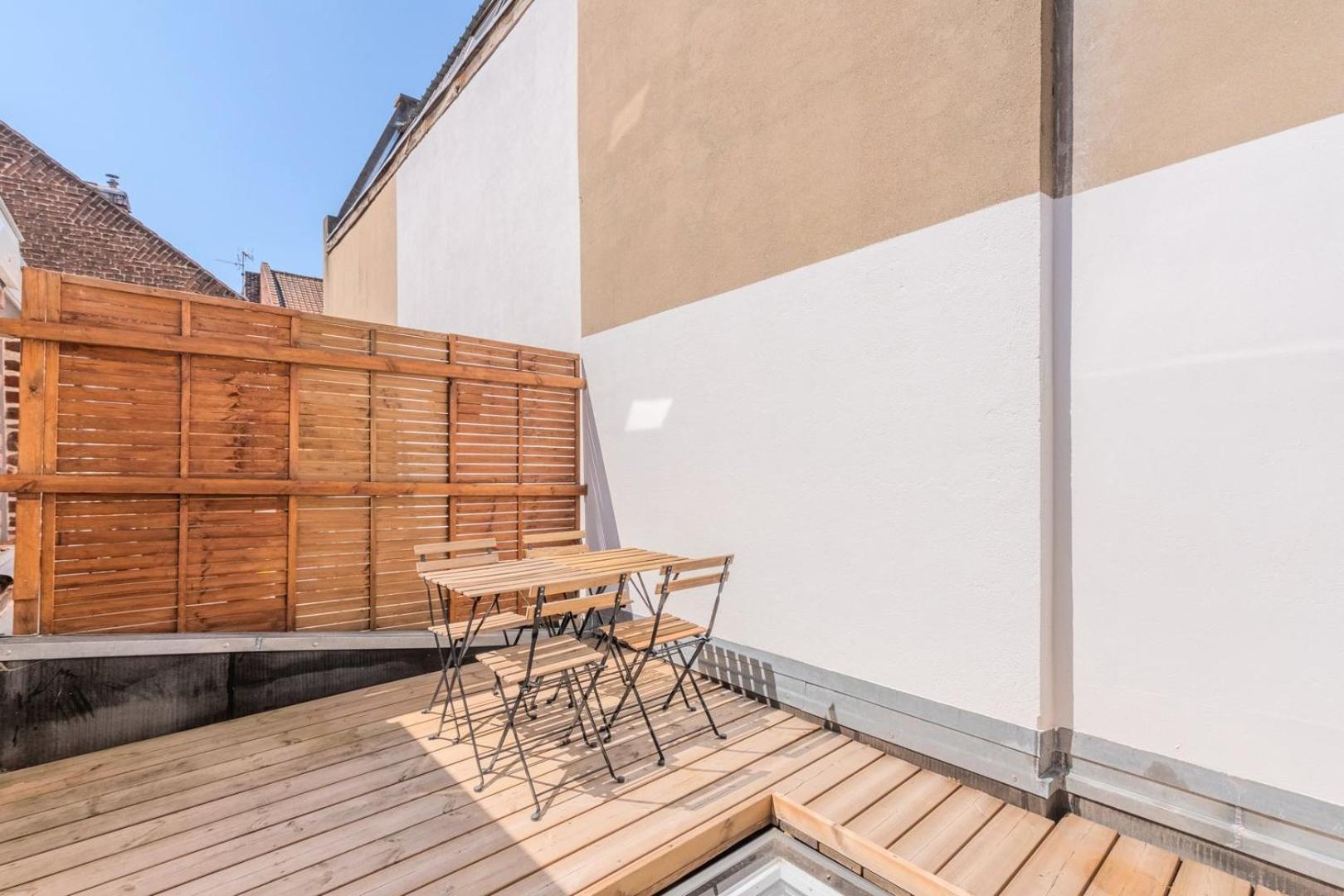 2 Bedroom House W/ Terrace, Near Train Stations & Metro Lille Bagian luar foto
