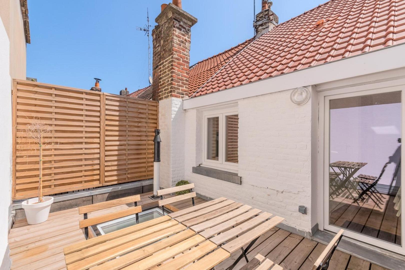 2 Bedroom House W/ Terrace, Near Train Stations & Metro Lille Bagian luar foto