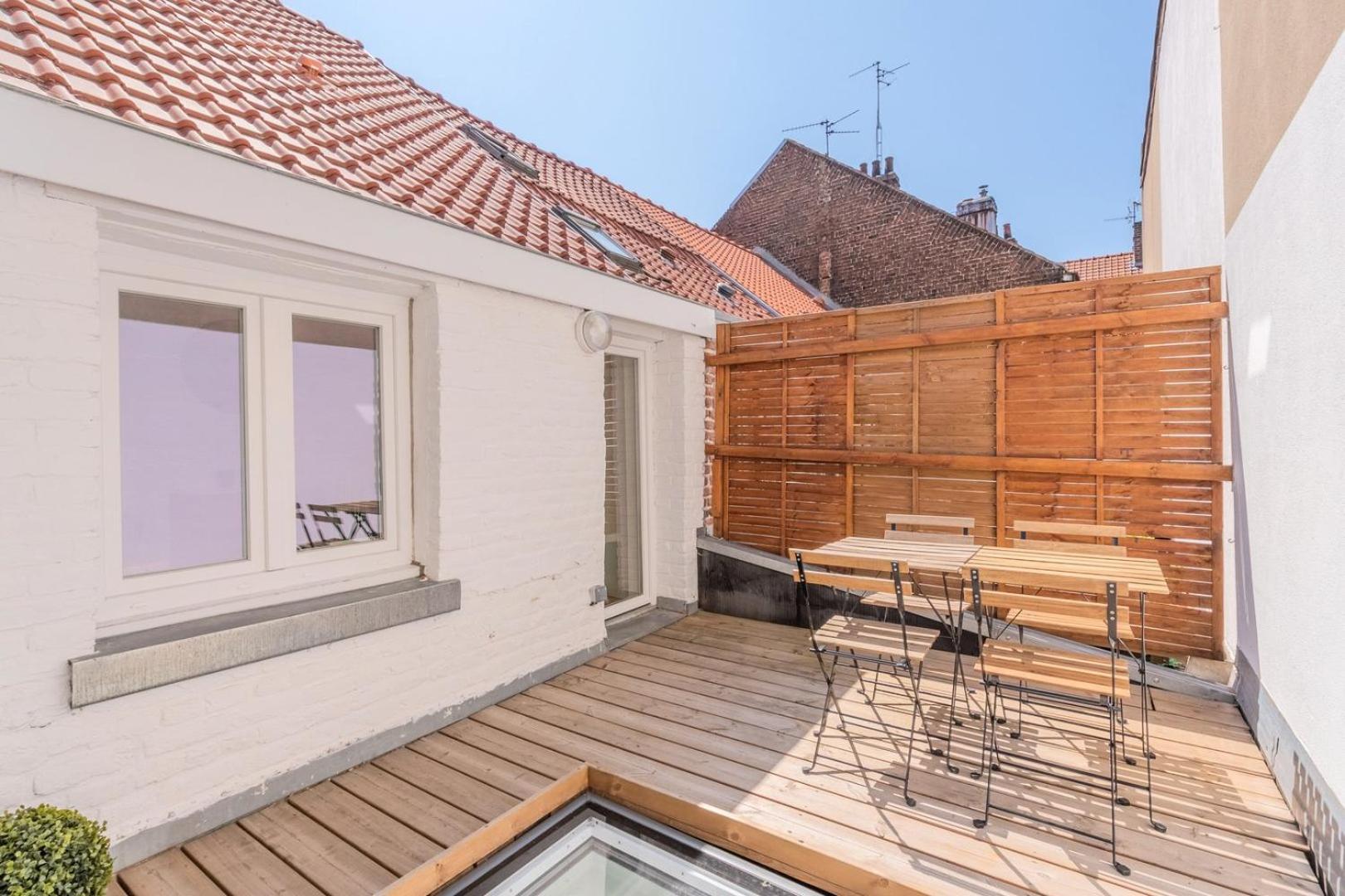2 Bedroom House W/ Terrace, Near Train Stations & Metro Lille Bagian luar foto